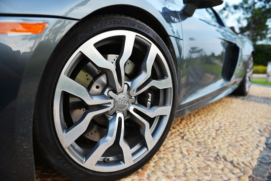 Audi R8 V10 - hàng hiếm tại Việt Nam