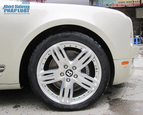 Bentley-Mulsanne-sieu-xe-Ha-Noi-04