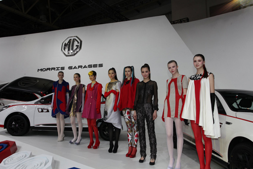 Những bóng hồng gợi cảm tại Bắc Kinh Auto Show 2014 (P.1)