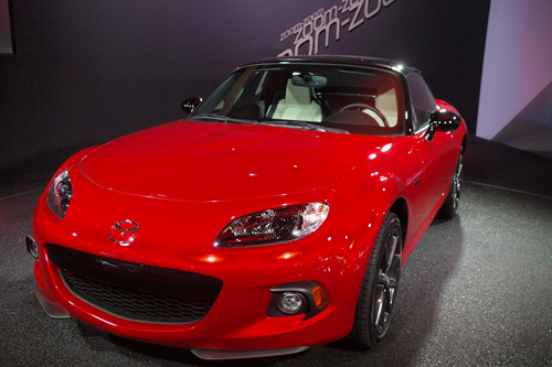 Mazda MX-5 Miata phiên bản 25 năm: Nhỏ, tài, xinh
