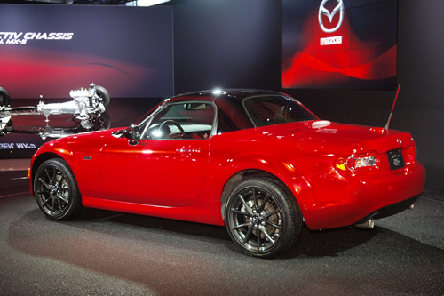 Mazda MX-5 Miata phiên bản 25 năm: Nhỏ, tài, xinh
