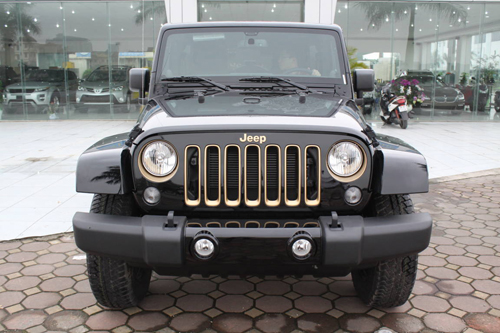 “Lính chiến” Jeep Wrangler phiên bản rồng đã về Việt Nam