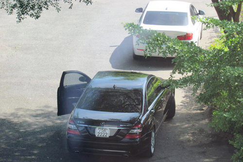 Huế mộng mơ nhưng không thiếu xe sang, biển đẹp