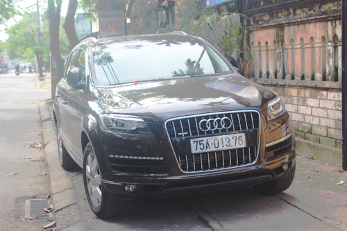 Huế mộng mơ nhưng không thiếu xe sang, biển đẹp