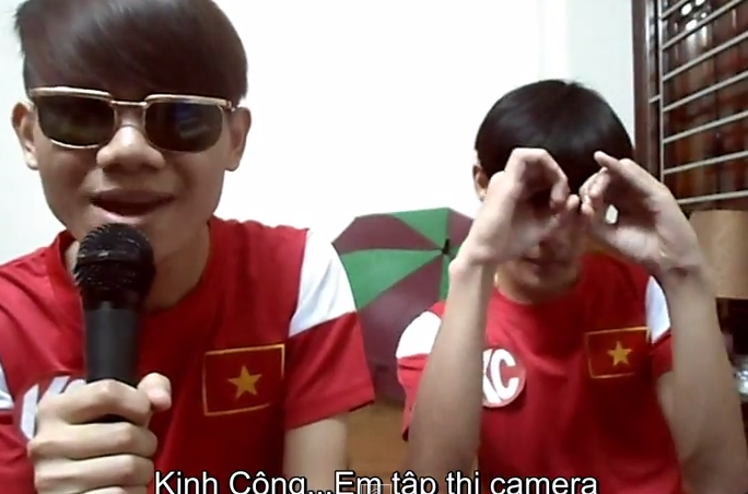 Cơn mưa ngang qua chế xuất hiện hot girl bánh tráng trộn