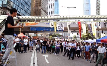 Trung tâm Hồng Kông lại tràn ngập người biểu tình