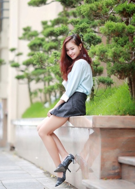 Bất ngờ với ngoại hình rất giống Vân Hugo của cô gái 9X