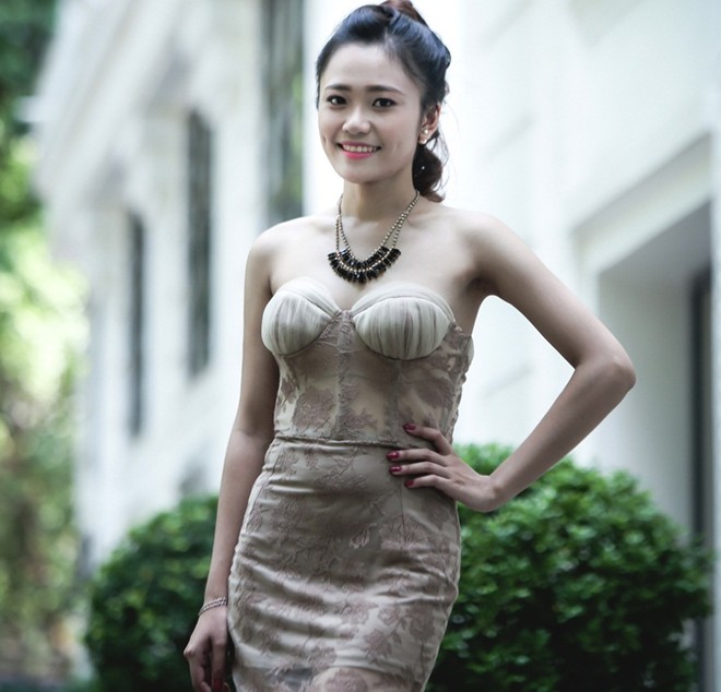 Vẻ đẹp “tỏa nắng” của 10 nữ sinh hot nhất Đại học Phương Đông