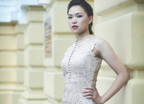 Vẻ đẹp “tỏa nắng” của 10 nữ sinh hot nhất Đại học Phương Đông