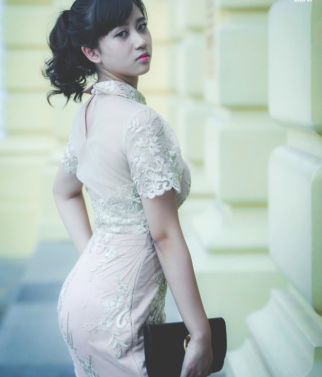 Vẻ đẹp “tỏa nắng” của 10 nữ sinh hot nhất Đại học Phương Đông