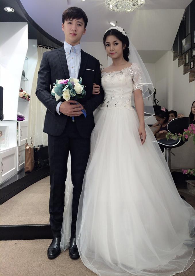 Ngỡ ngàng với nhan sắc của cô gái chụp ảnh với bạn trai răng vẩu