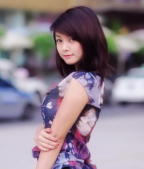 Ngỡ ngàng với nhan sắc của cô gái chụp ảnh với bạn trai răng vẩu