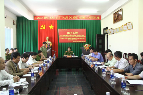 Thanh tra giao thông nhận hối lộ bằng chuyển khoản từ chủ xe Thanh tra giao thông nhận hối lộ bằng chuyển khoản từ chủ xe