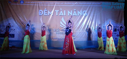 Hot girl Thu Thảo quyến rũ với “Chuyện tình nhà thơ”