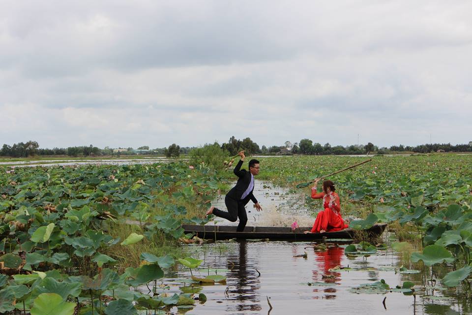 Hot girl Kim Nhã nhóm hài BB&BG bất ngờ tổ chức đám cưới