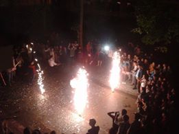 Cặp đôi tỏ tình trong trường Cặp đôi tỏ tình trong trường