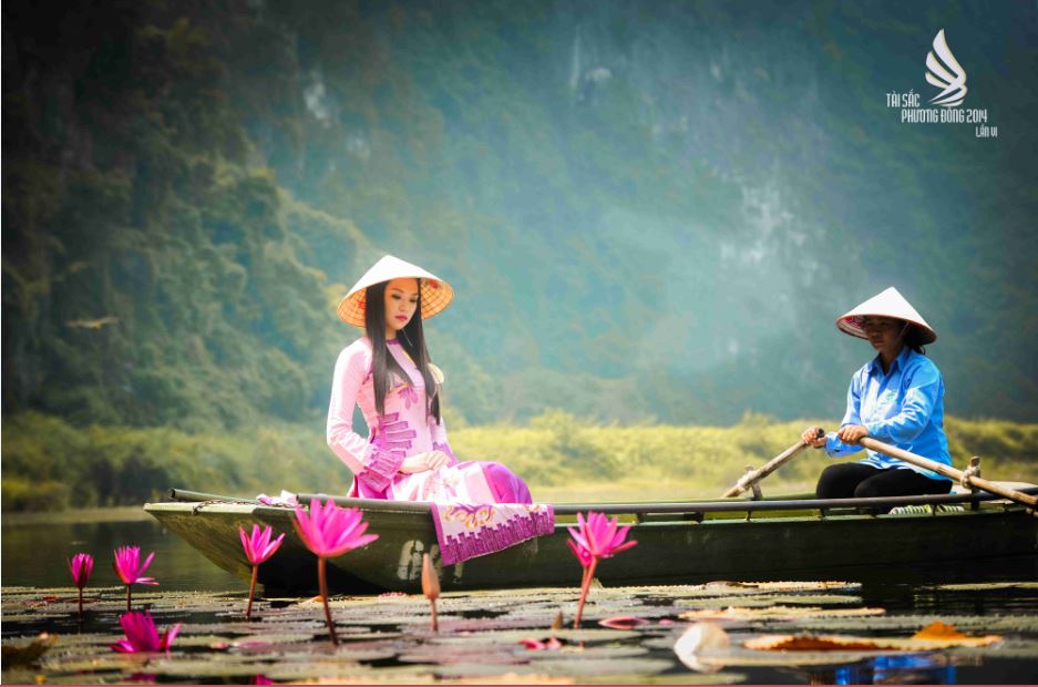 10 nữ sinh ĐH Phương Đông 