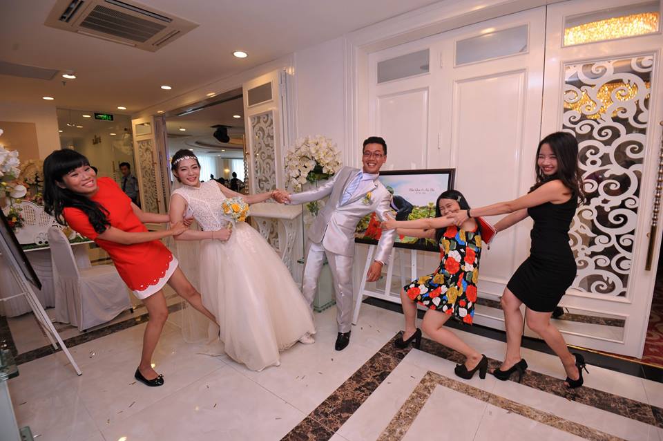 Ảnh cưới siêu hài hước của hot girl nhóm BB&BG