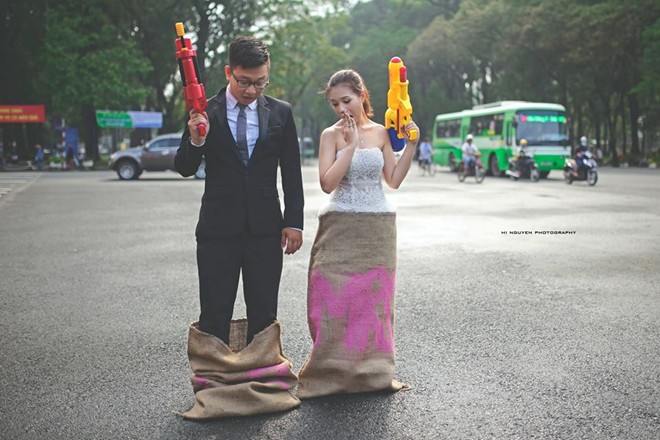 Những bộ ảnh cưới độc đáo, hài hước xem là muốn kết hôn