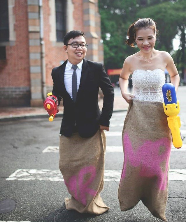 Những bộ ảnh cưới độc đáo, hài hước xem là muốn kết hôn