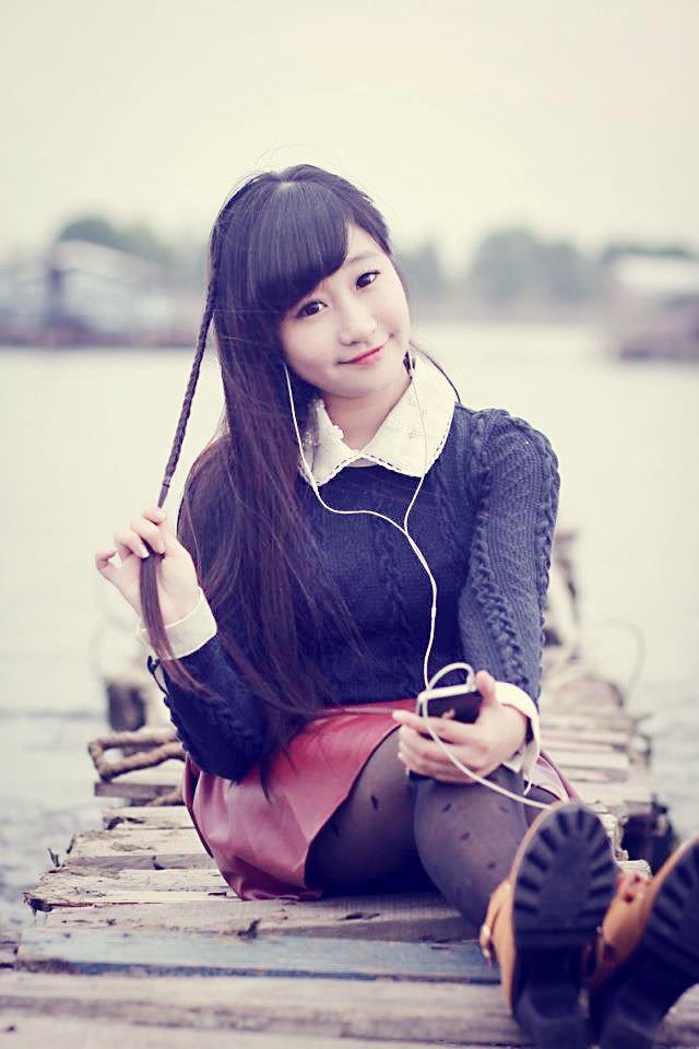 Nhan sắc girl xinh 9X hát nhép nhạc phim Thủy Hử