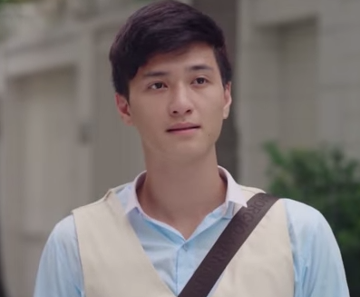 Phở Đặc Biệt “tụt đồ” bạn nữ trên xe buýt