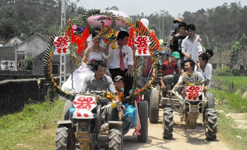 Năm phương tiện rước dâu có một không hai ở Việt Nam