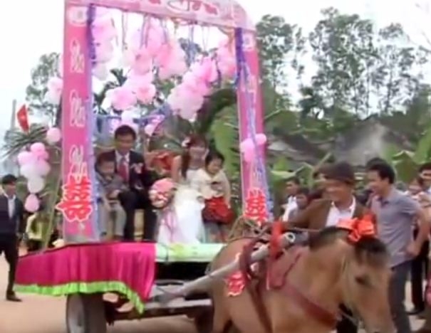 Năm phương tiện rước dâu có một không hai ở Việt Nam