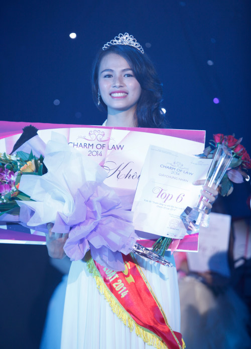 Nữ sinh miền núi giành vương miện hoa khôi Charm of Law 2014