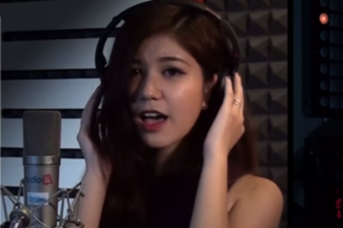 Hot girl Hà Thành An Japan cover hit “Maps” cực sôi động