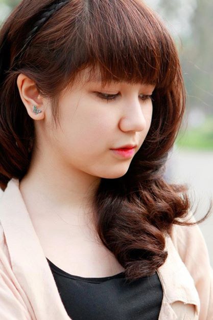 Hot girl Hà Thành An Japan cover hit “Maps” cực sôi động