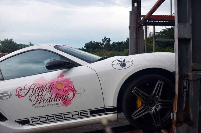 Đám cưới “phố núi” với dàn siêu xe ô tô hoành tráng