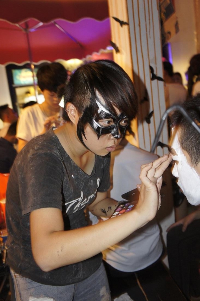 Lễ hội Halloween 2014: Những hình Halloween ấn tượng tại Hà Nội Lễ hội Halloween 2014: Những hình Halloween ấn tượng tại Hà Nội