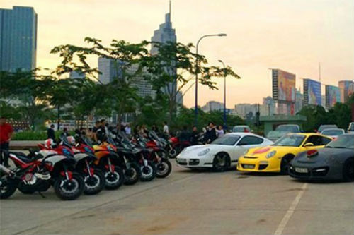 Lác mắt với dàn xế “khủng” trong đám cưới Thu Thủy