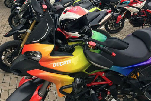 Lác mắt với dàn xế “khủng” trong đám cưới Thu Thủy