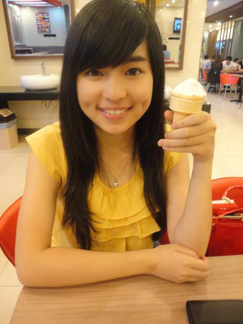 Hot girl phố núi 9X bất ngờ nổi tiếng vì ảnh cũ trên mạng