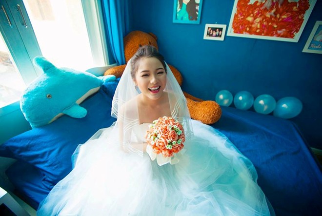 Vẻ đẹp vạn người mê của nữ sinh 9X bị chụp lén 