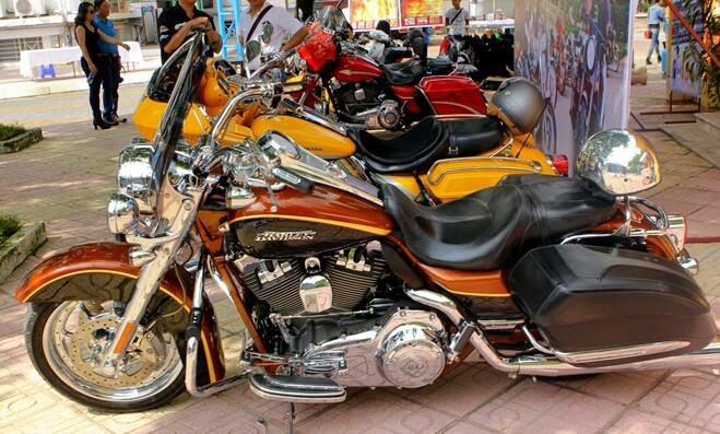 Hơn 20 ngàn người tham dự lễ hội Halloween lớn nhất 2014