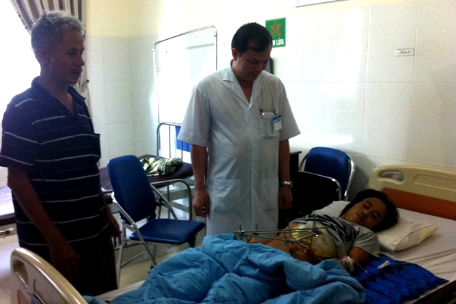 Đăk Nông: Nạn nhân bị máy múc tông chết lâm sàng đã được cứu sống Đăk Nông: Nạn nhân bị máy múc tông chết lâm sàng đã được cứu sống