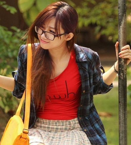 4 cô gái xinh đẹp gây sốt mạng vì phong cách 