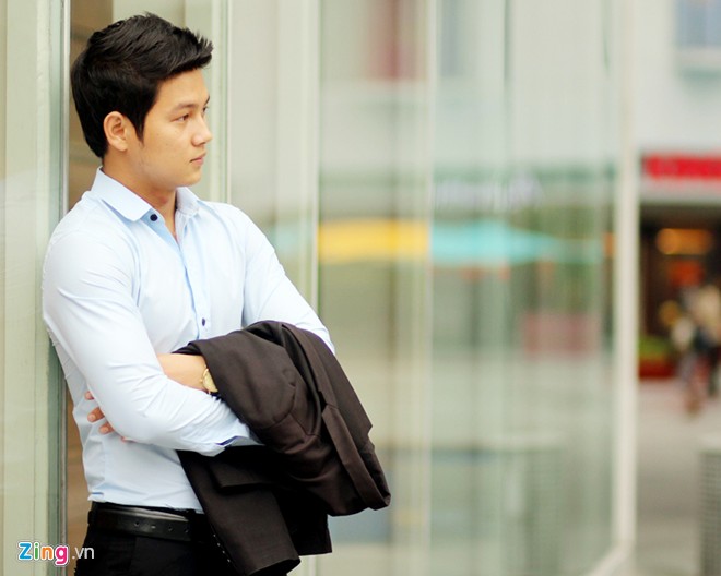 Thầy giáo 9X điển trai, dáng chuẩn như người mẫu