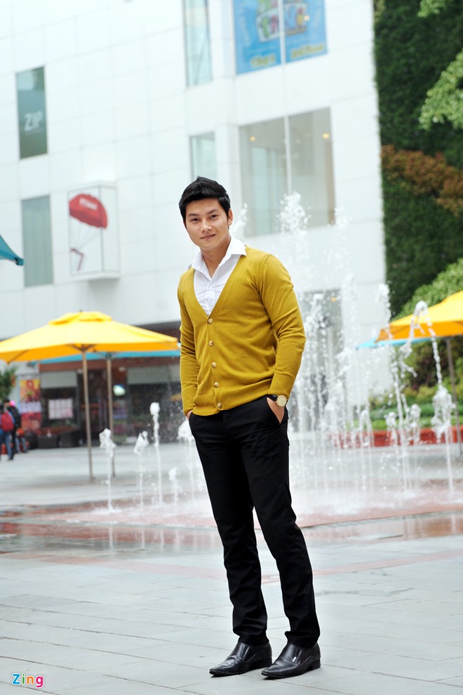 Thầy giáo 9X điển trai, dáng chuẩn như người mẫu
