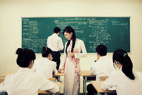 5 cô giáo xinh đẹp tài năng khiến dân mạng “ngẩn ngơ”