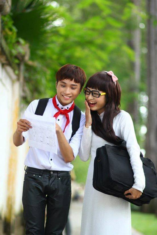 Chàng trai 9X giả gái dễ thương trong bộ ảnh “về thăm trường xưa”
