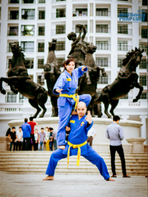 Cô dâu “tung cước”chú rể trong bộ ảnh cưới đậm chất võ thuật