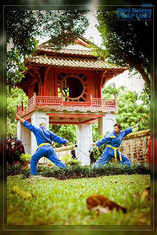 Cô dâu “tung cước”chú rể trong bộ ảnh cưới đậm chất võ thuật