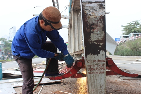 Hà Nội: Trạm trung chuyển xe buýt Cầu Giấy bị tháo dỡ