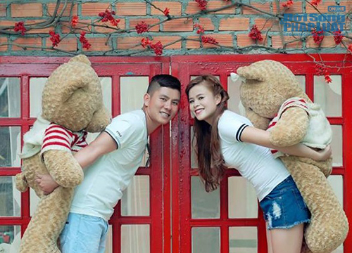 Chuyện tình 12 năm của cặp đôi rước dâu bằng xe công nông