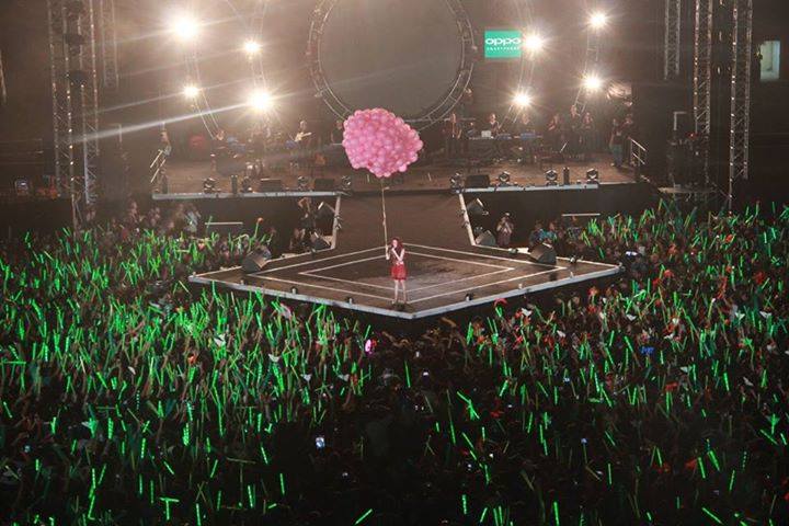 Mỹ Tâm làm fan hâm mộ “tan chảy” trong Heartbeat live concert Mỹ Tâm làm fan hâm mộ “tan chảy” trong Heartbeat live concert