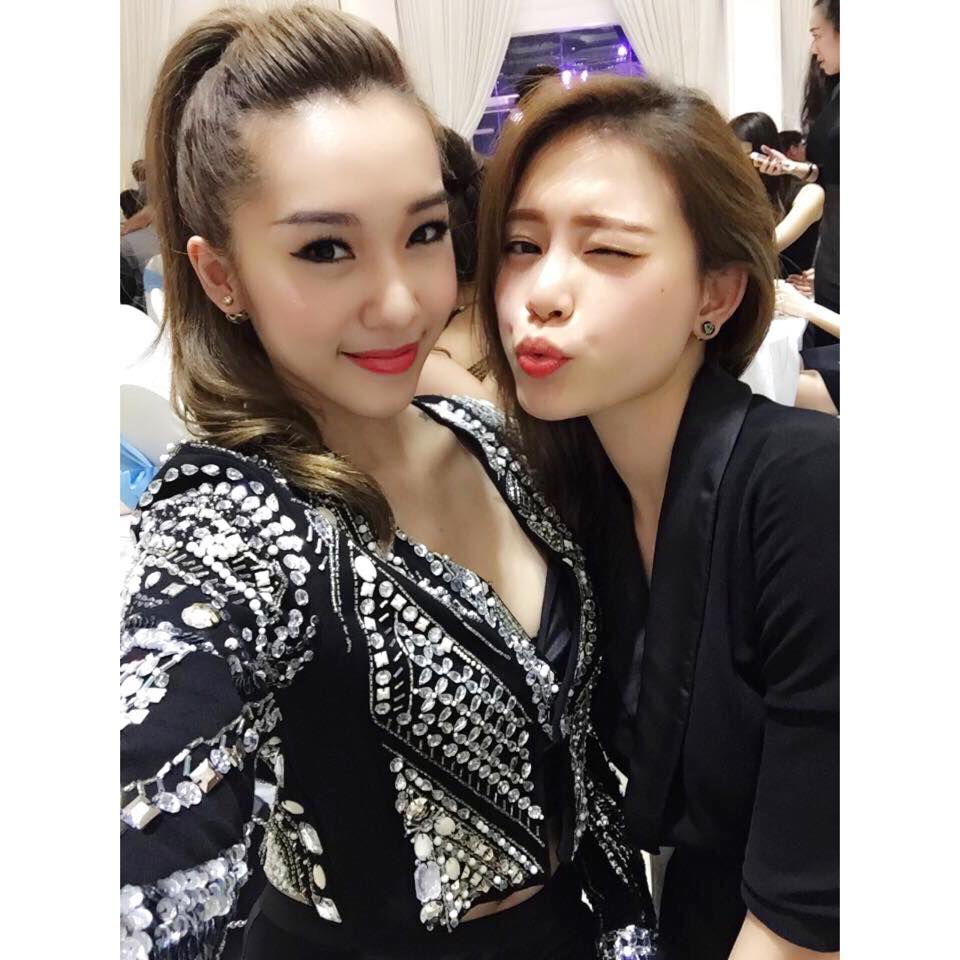 Hot girl Hà thành chia sẻ ảnh dự đầy tháng con trai Tuấn Hưng